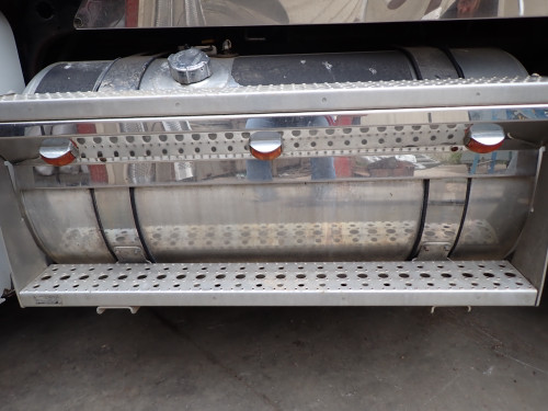 2008 Freightliner 120 Century ST Fuel Tank Step Lights
