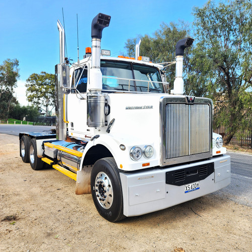 2014, Western Star, 4864FXC, Constellation Series, Detroit DD15, Eaton RTLO20918B, 18-speed manual, 2021 Holland Greaseless 50/D 200, Front – 295/80R 22.5, Rear – 11R 22.5, Turftrac 46-160 4.56 Ratio, FG-941 Front Axle, RT46-160GP Rear Axle, Rear End to Cab 4.8M, 2x Seats, Hydraulics for Side & End Tipper, VGB Type 8500 Ringfeeder, GVM: 26,390kg, GCM Single: 80,000kg, - B Double: 83,000kg , Road Train: 110,000kg