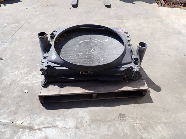 06/07 Freightliner 112 Coronado Radiator Cold Pack