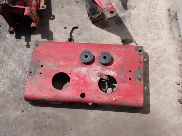 2001 Kenworth K104 front Hangers, Spring Hanger & Cross Overs