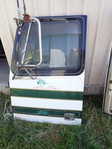 2006 Western Star LHS Passenger Door