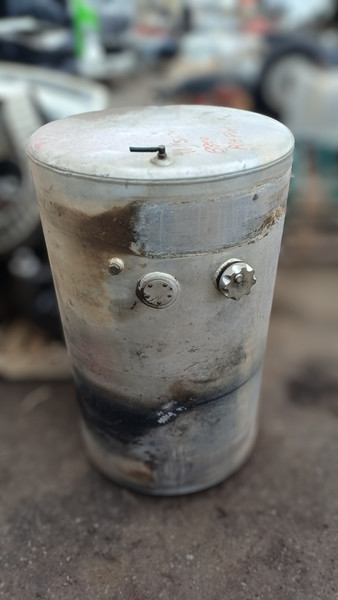 3800 R/H FUEL TANK
