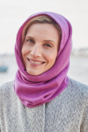 Cashmere Overhead Snood in Sweetie