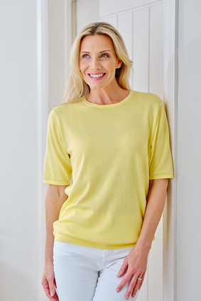 Pearl Cashmere Cotton Classic T-Shirt in Daisy