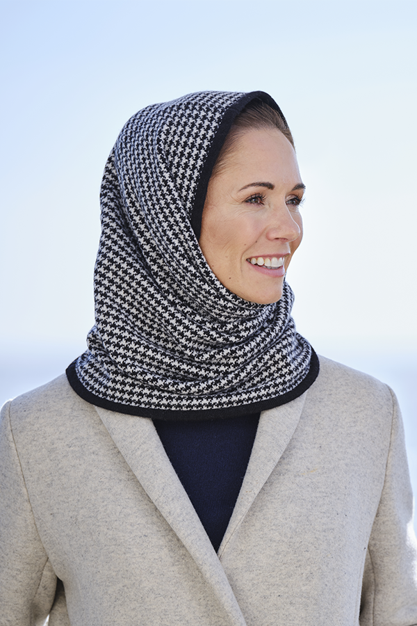 Houndstooth Cashmere Overhead Snood