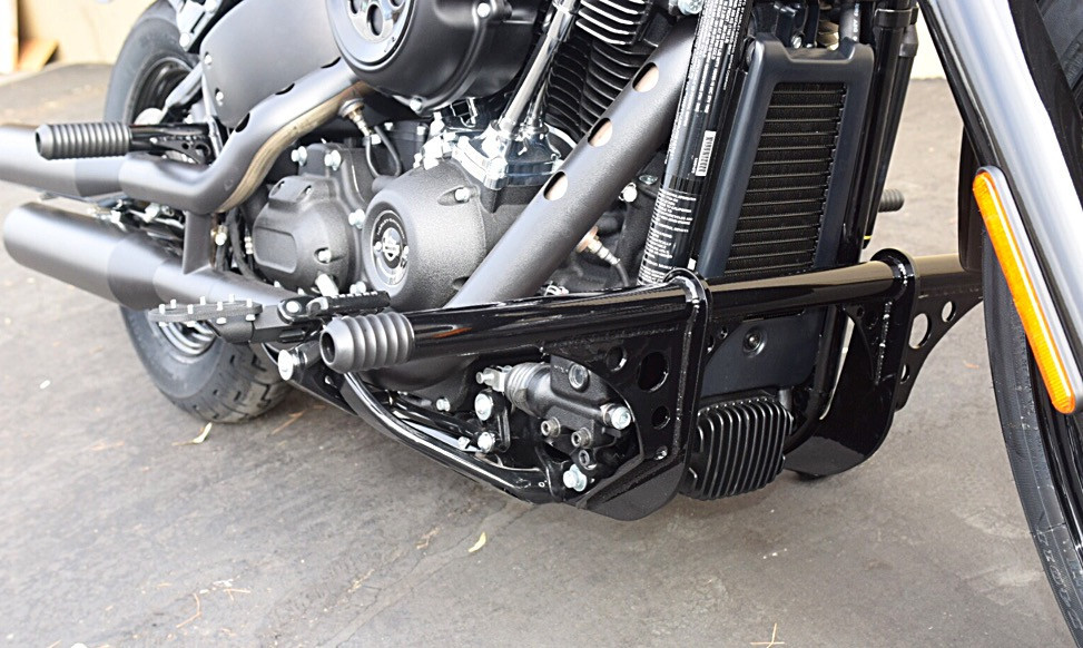 Crashbar for M8 Softail Street Bob, Low Rider, FXST | Bung King