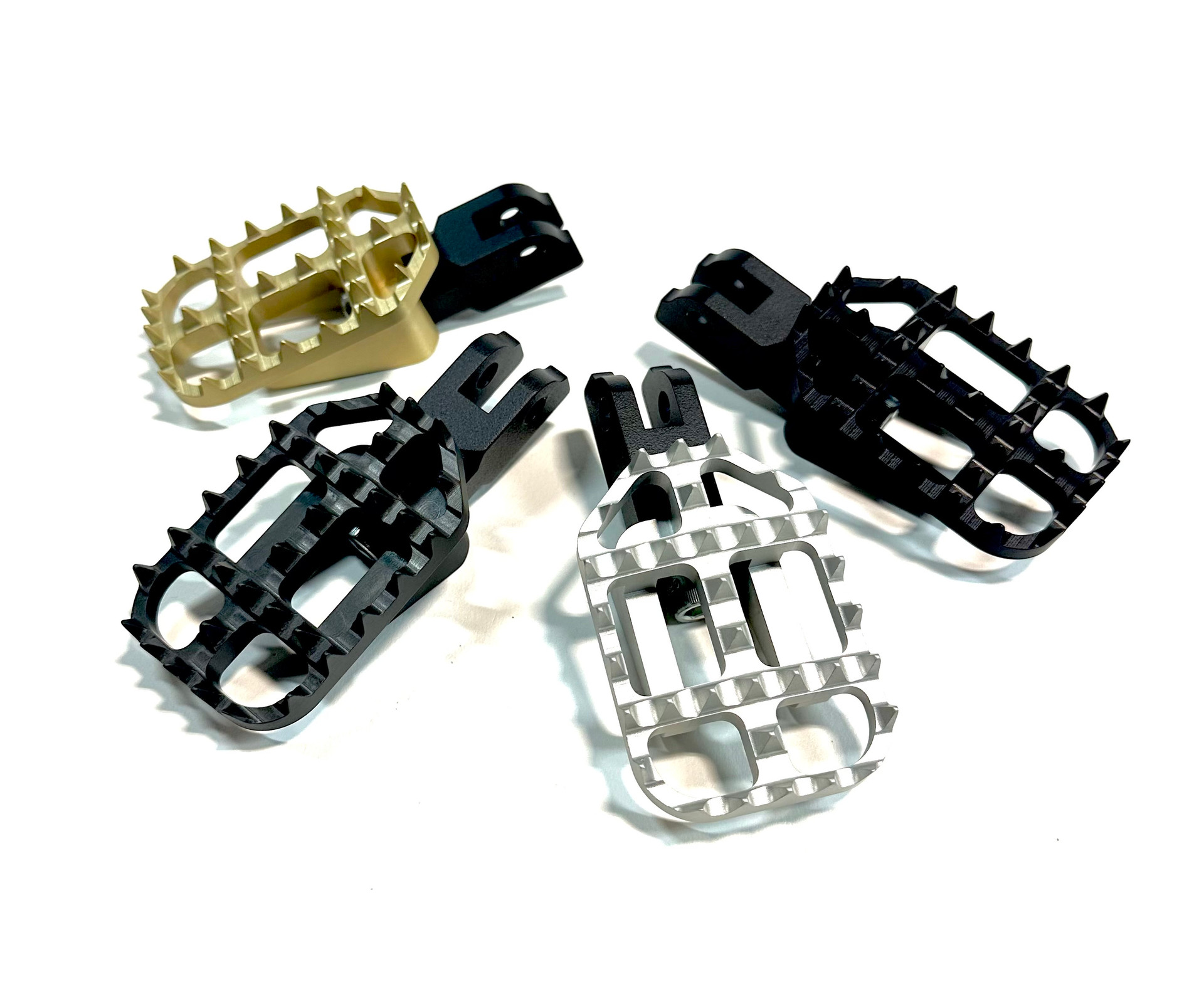 Grabber Foot Pegs for Harley M8 Softail & Pan America | Bung King