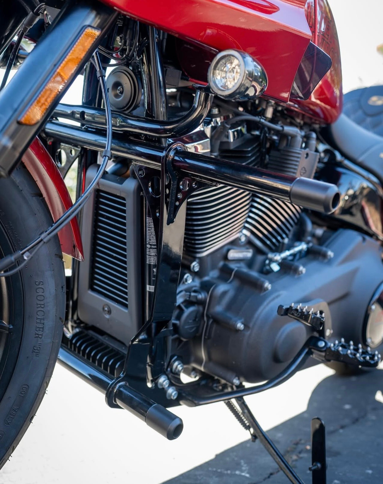Dual-Step Crash Bar for 2018–2025 Harley-Davidson M8 Softail