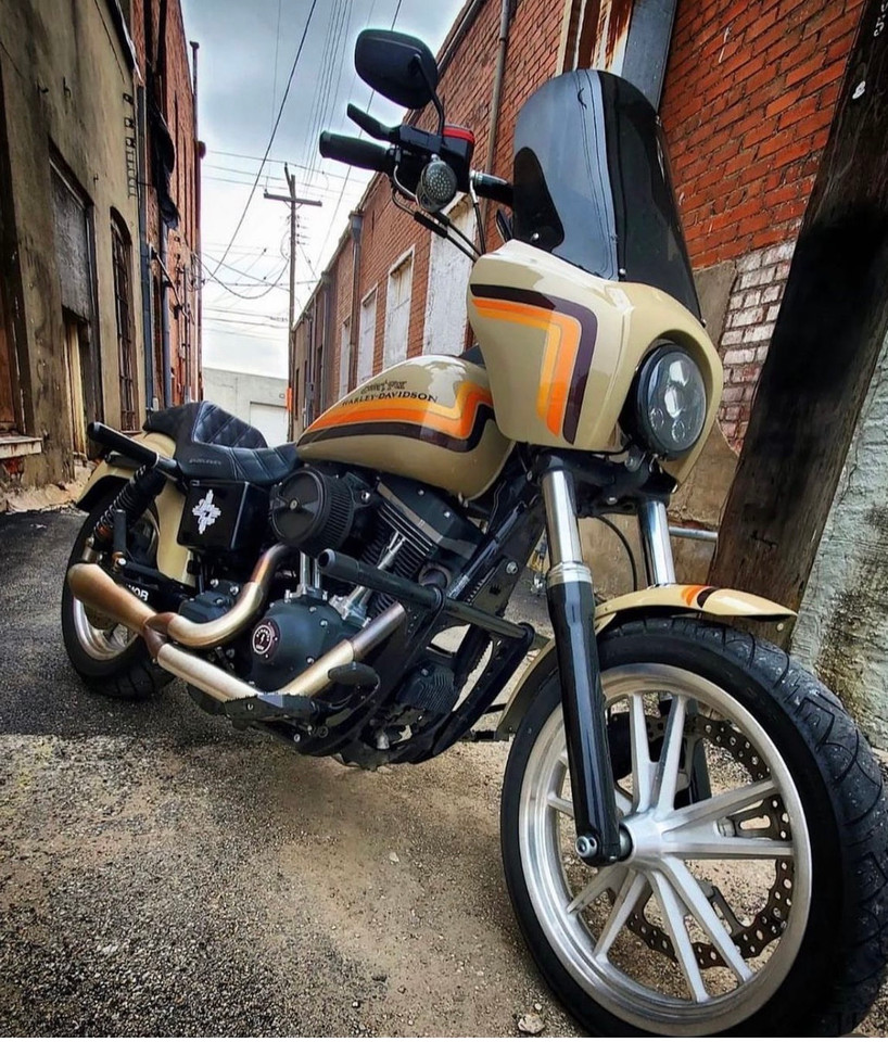 Harley Davidson Dyna forward control front crash bar installed, Gloss balck powdercoat