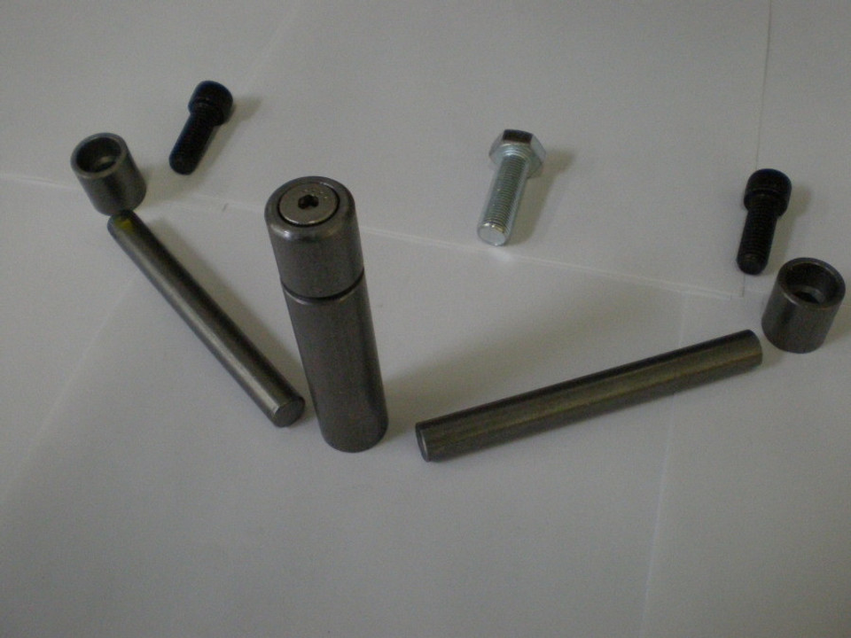 Counterbore bungs and center mount for Harley motor mount kit