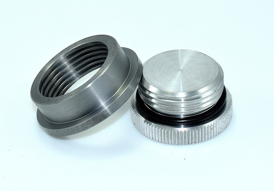 Weld-in bung with non-vented filler cap and O-ring seal – made in USA