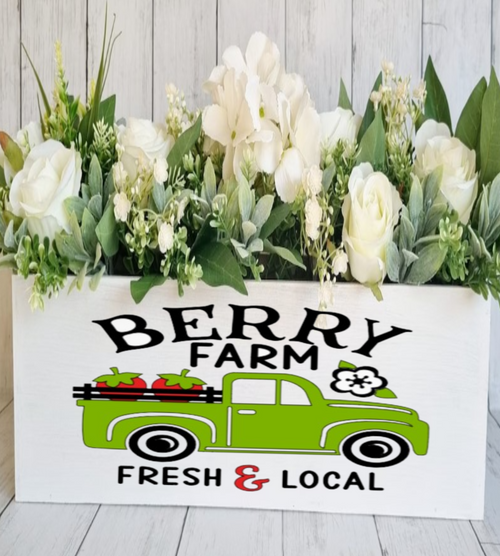 Berry Farm Wood Box w/handles