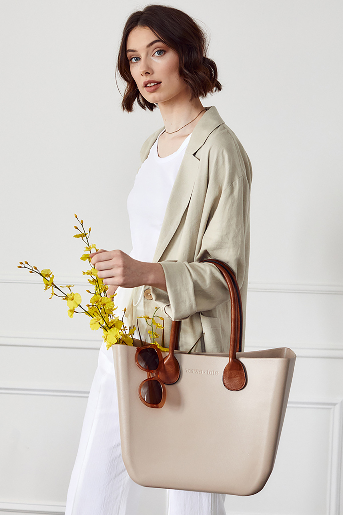 tote with leather straps