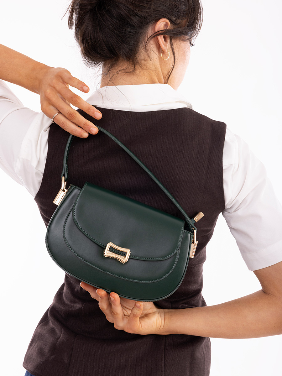 Eco-friendly vegan leather crossbody bags, satchel handbags, apparel, and fashion belts from the Jen & Co. Fall/Winter 2026 collection.