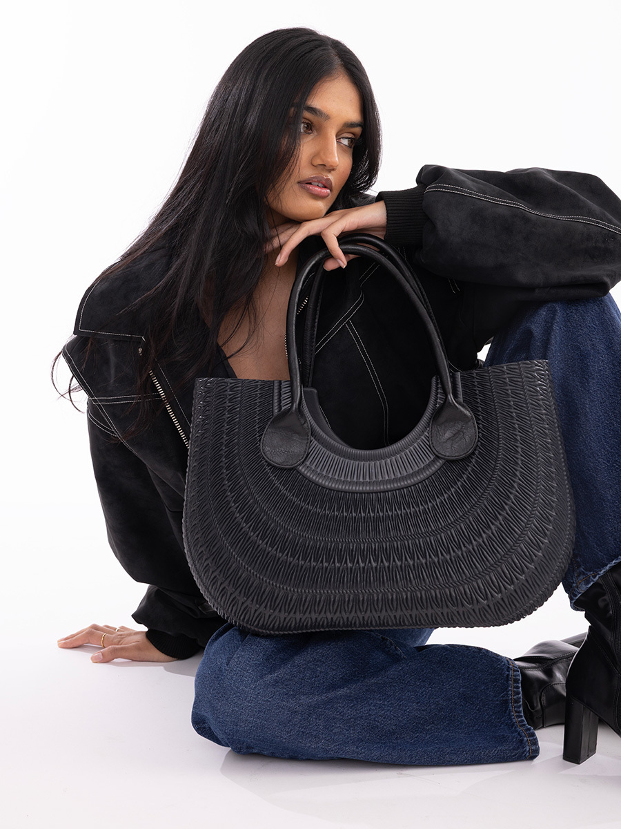 Fall/Winter 2026 lightweight EVA tote bag with easy-to-clean waterproof design, bestselling wholesale tote for everyday carry, travel, shopping, and seasonal outings.