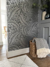 724 Florence Floral Leaf Charcoal and Silver Metallic Wallpaper by Belgravia