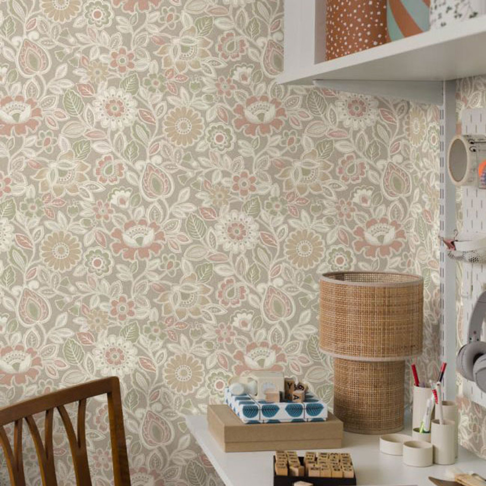 38761 Sonja Borosan Hem Green / Red Wallpaper by Borastapeter