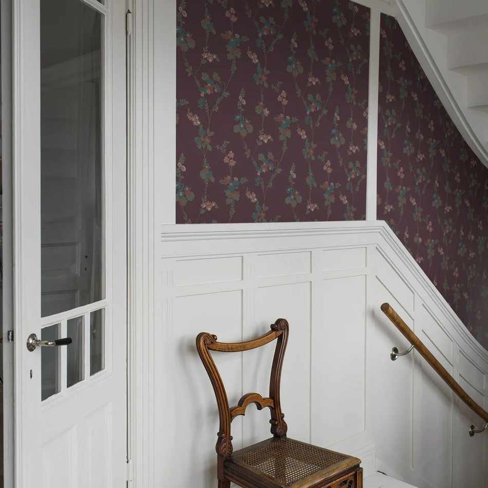 5512 Vera Swedish Grace Purple Wallpaper by Borastapeter