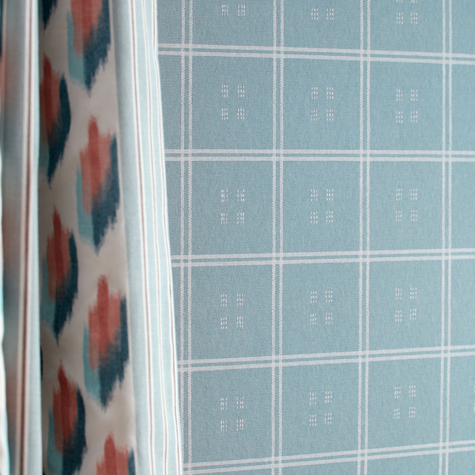 217455 Malay Curios Porcelain Wallpaper by Sanderson