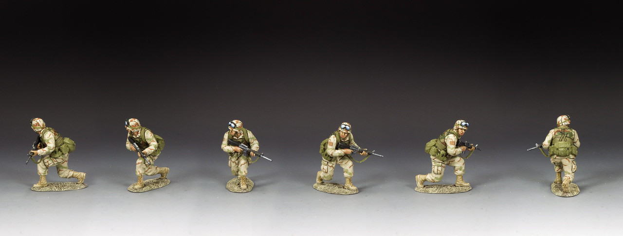 KCBHD011 Crouching Ranger Moving Forward - Peter Nathan Toy Soldiers