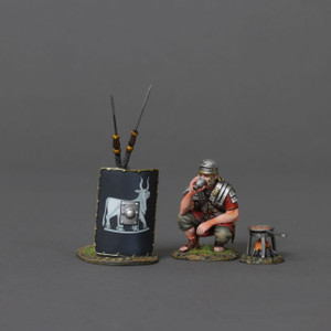 TGROM187B Roman Soldier Cooking (Black Shield)