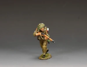 KCDD411 Gold Beach Advancing Rifleman