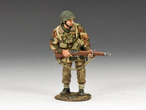 KCMG037P Advancing w/ Rifle KCMG037P Advancing w/ Rifle
