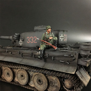 WPKU081 Wehrmacht Tank Rider with 98k rifle 1# WPKU081 Wehrmacht Tank Rider with 98k rifle 1#