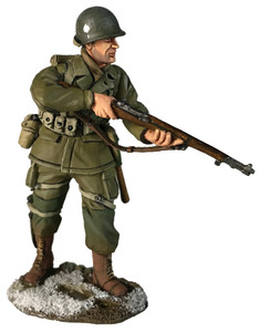 BR25064 U.S. 101st Airborne in M-43 Jacket Advancing with Caution, Winter 1944-45 - Single figure in box BR25064 U.S. 101st Airborne in M-43 Jacket Advancing with Caution, Winter 1944-45 - Single figure in box