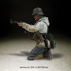 BR25114 German Grenadier in Parka Kneeling Firing Stg44, 1944-45, No.3 - Single figure in box BR25114 German Grenadier in Parka Kneeling Firing Stg44, 1944-45, No.3 - Single figure in box