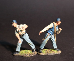 JJUS5ART05B 2 Crew Moving Gun