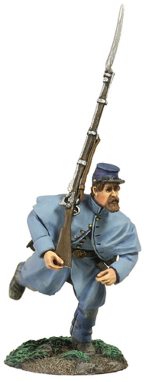 YBR31157 Union Trooper in Greatcoat Charging