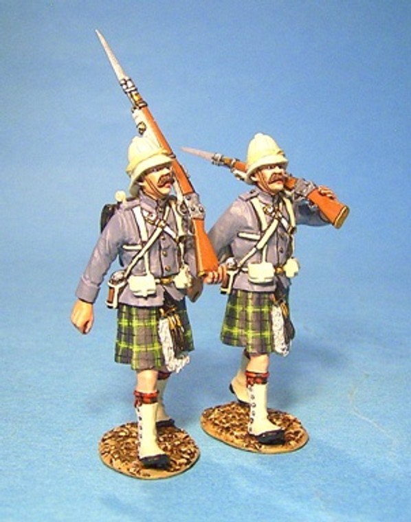 YJJGDH09 Gordon Highlanders Marching