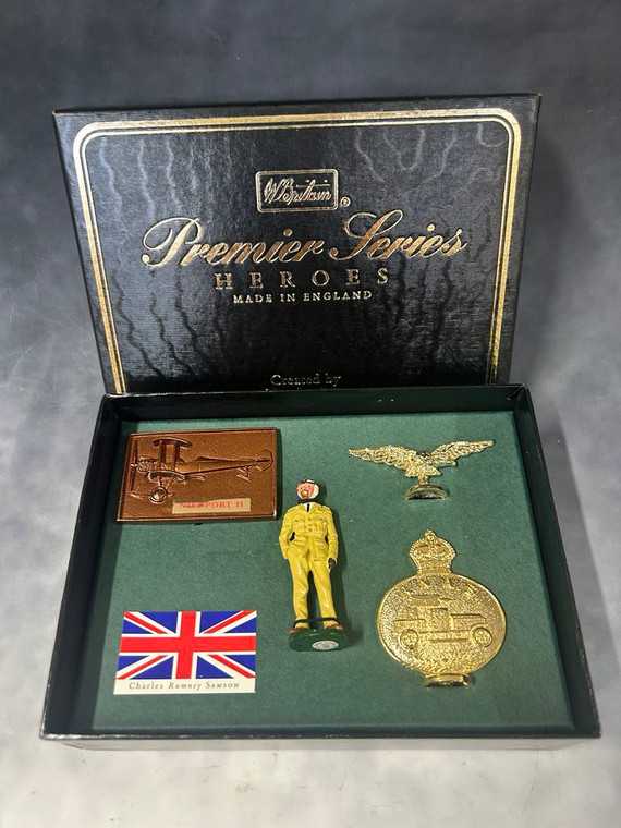 BR8932 Premier Series Heroes: Charles Rumney Samson