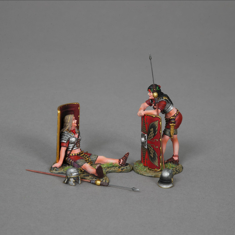 TGROM190A Female Legionaries with Red shields