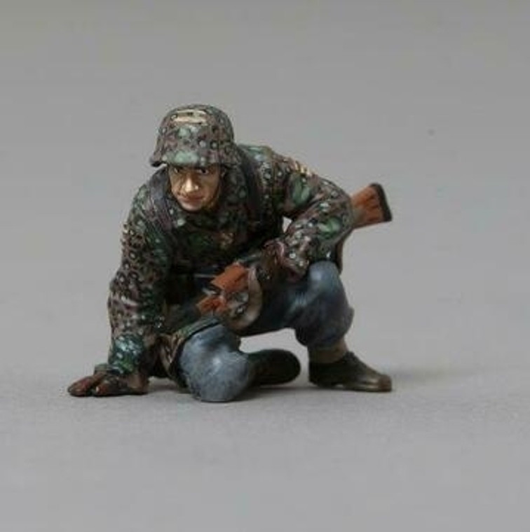TGSS082A SS Kneeling (Lowered rifle)