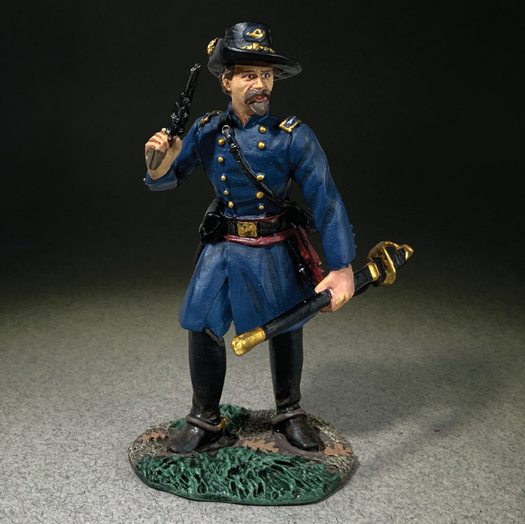 BR31335 Federal Officer Standing With Pistol - Single figure in box