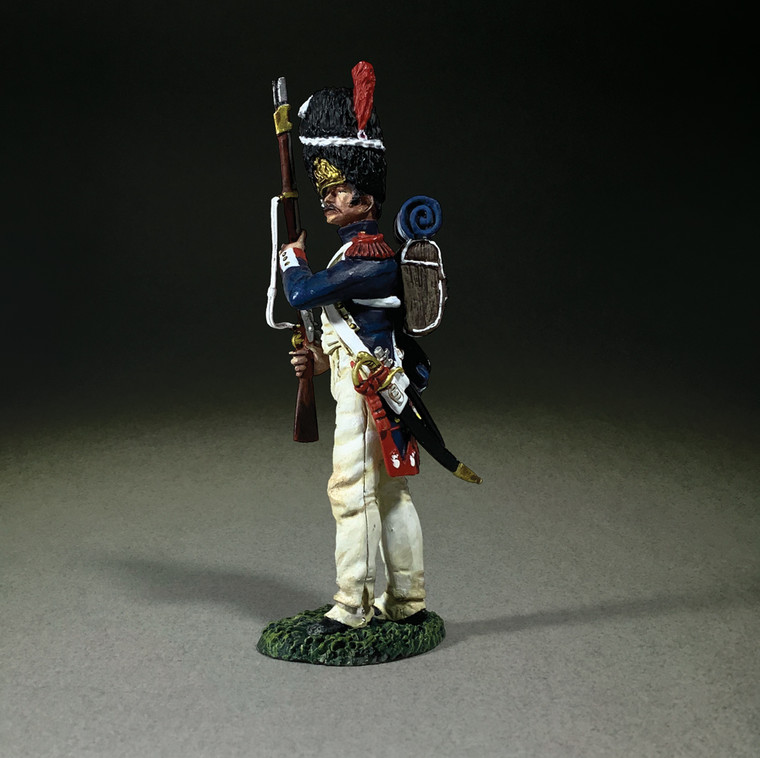 BR36177 French Imperial Guard Standing Make Ready