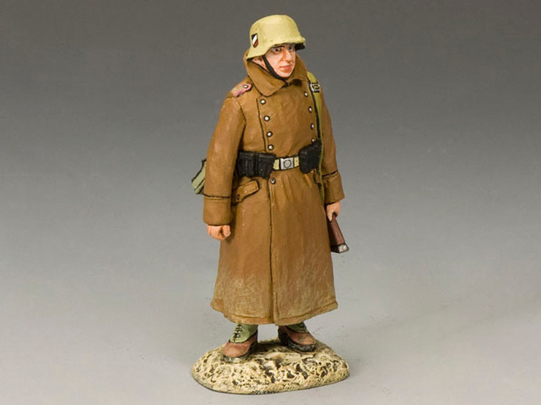 YKCAK068 Soldier w/ Greatcoat Standing