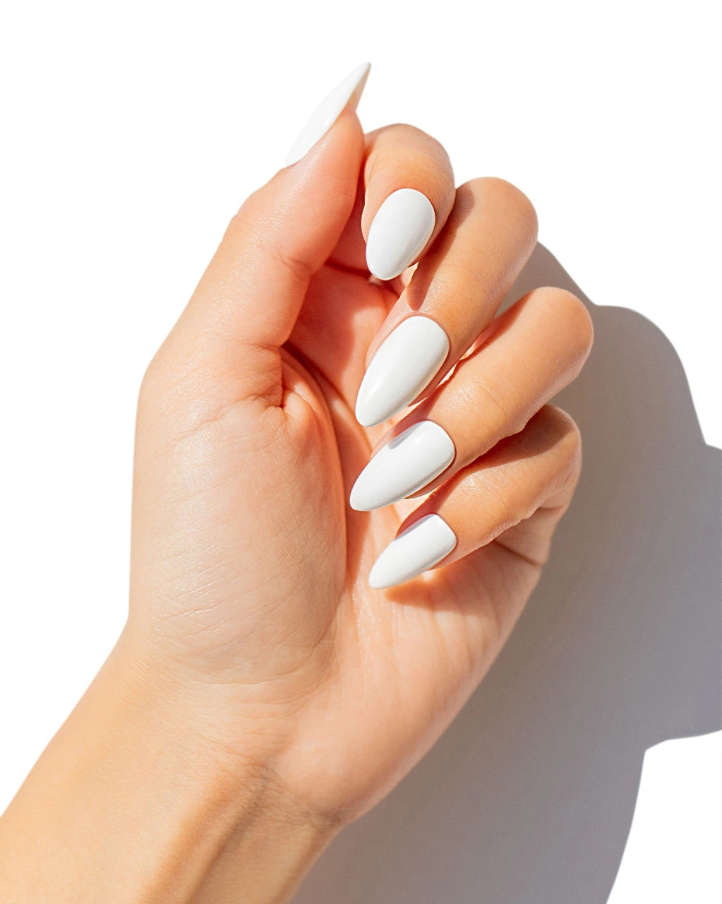 Gelish HEMA-FREE Anti-Stain Top Coat - .5 oz / 15ml Gelish HEMA-FREE Anti-Stain Top Coat - .5 oz / 15ml