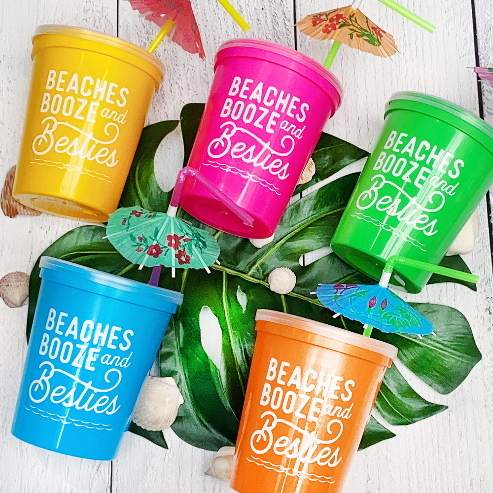 Beaches Booze and Besties Cups - Beach Bachelorette Party Cups - 16 oz Plastic Tumbler Stadium Cups-with Lids and Reusable Bendy Straws - Girls Trip Cups