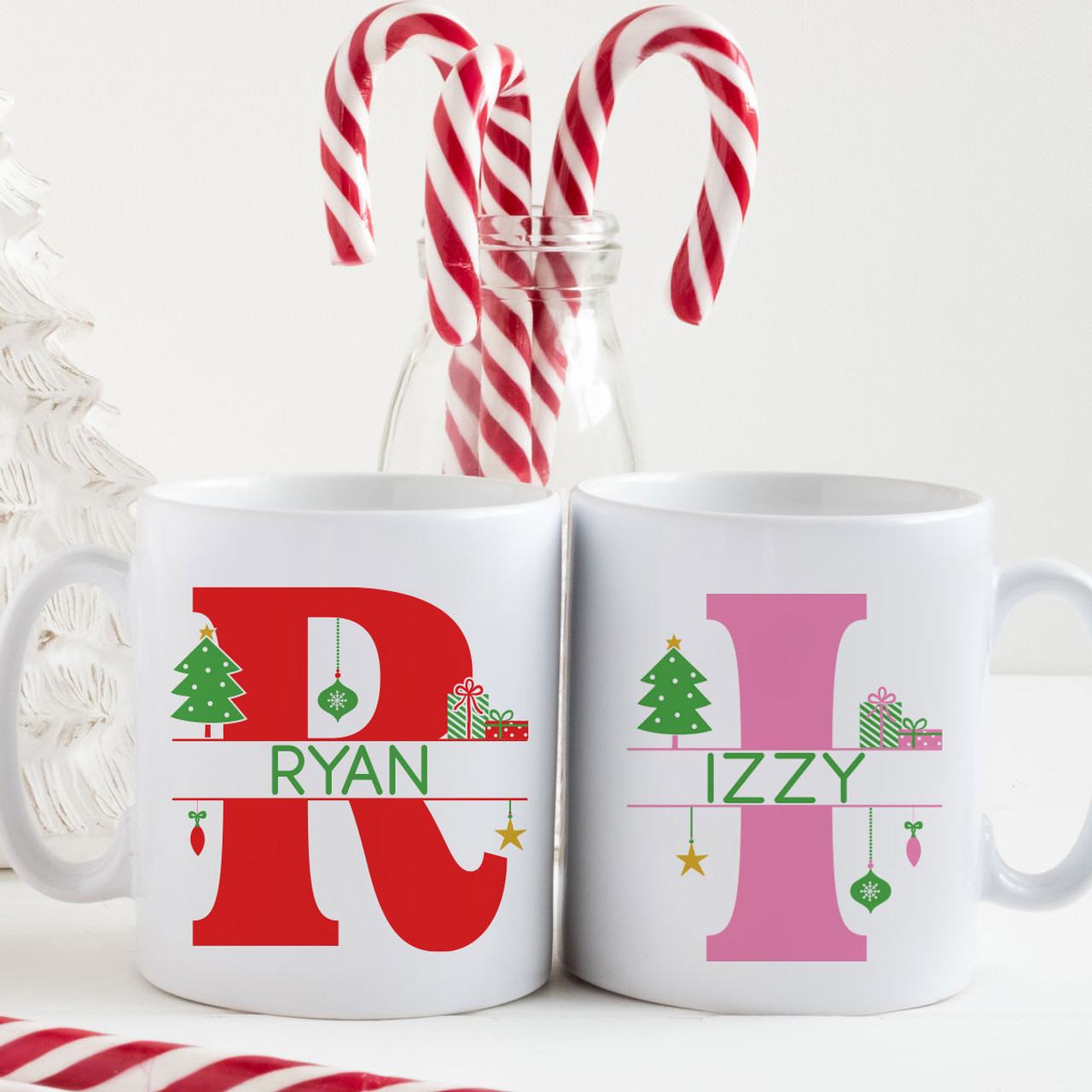 https://cdn11.bigcommerce.com/s-5grzuu6/images/stencil/1280x1280/products/6409/51457/Christmas-Monogram-Family_Mug_Set__39310.1671490819.jpg?c=2
