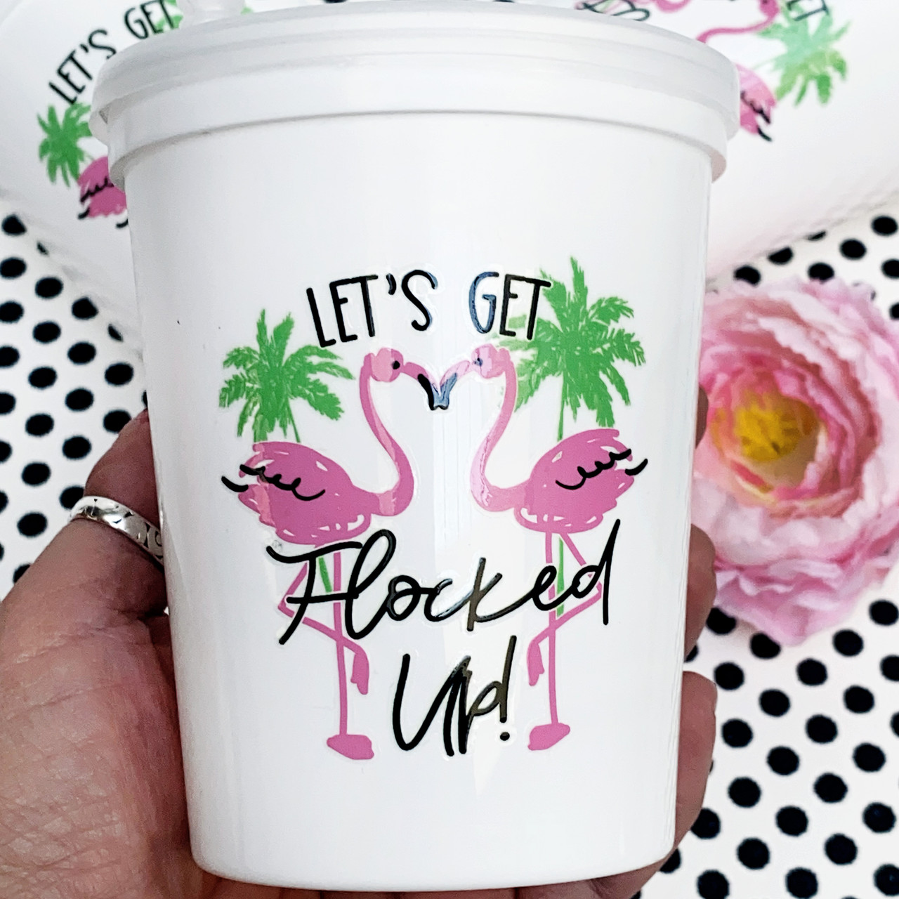 Flamingo Plastic Cups With Lids and Straws: Flamingo Theme Plastic Drink  Cups With Lids and a Choice of Straws 