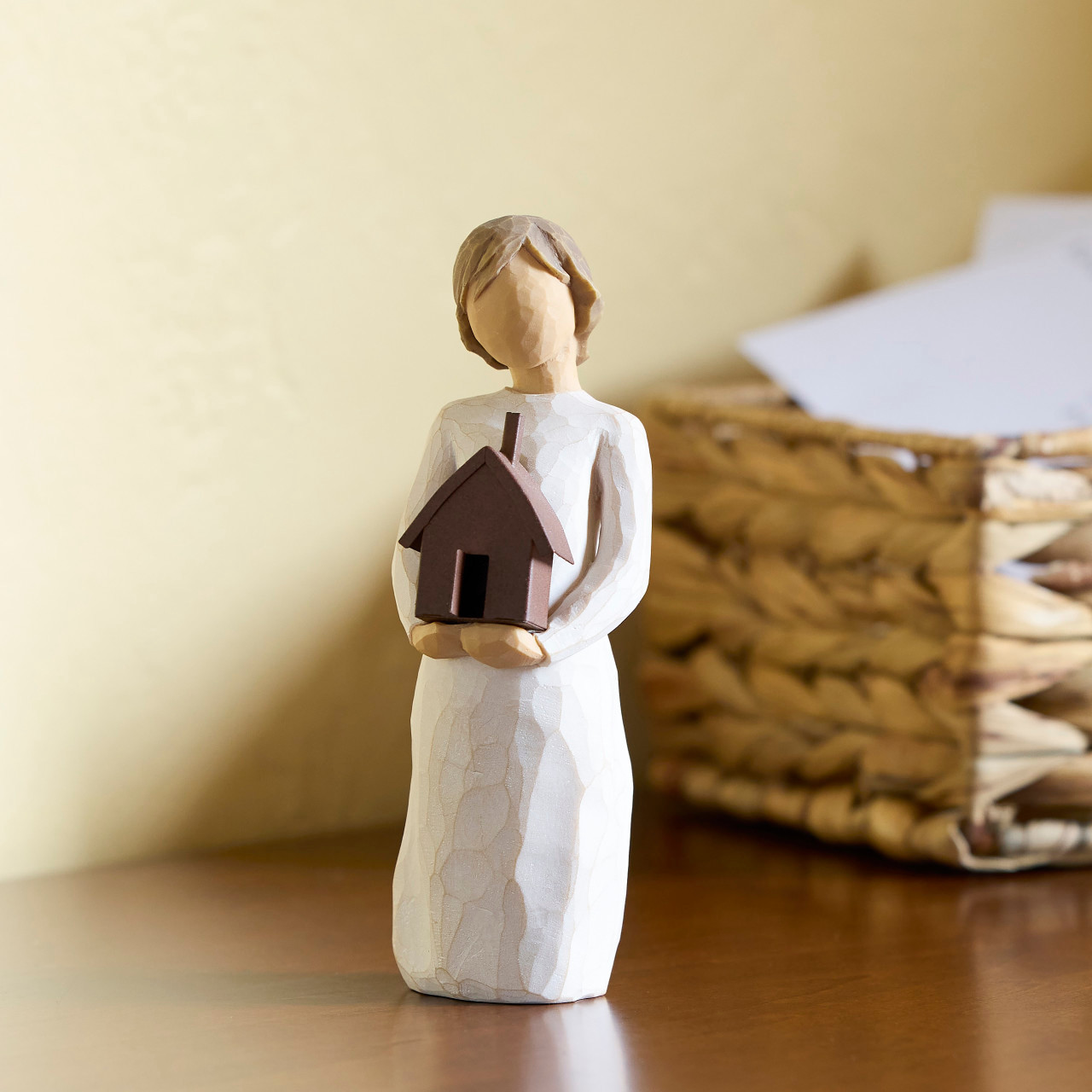 Mi Casa - Willow Tree Figurine 
