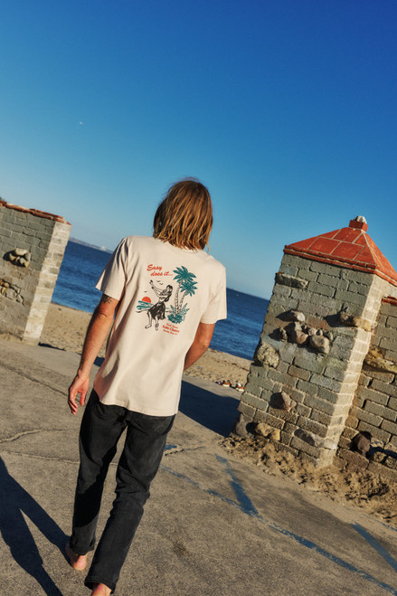 KATIN AUANA TEE
