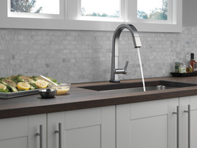 9193T-AR-DST Pivotal Single Handle Lever Faucet in Arctic Stainless