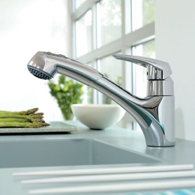 Single Lever Kitchen Faucet with Pull-Out in Chrome