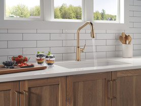 Delta Cordova(TM): Single Handle Pull-Down Kitchen Faucet