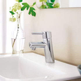 Grohe 34271001 Concetto Centerset Single-Handle Bathroom Faucet