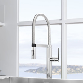 1-Handle High-Arc Kitchen Faucet in Chrome